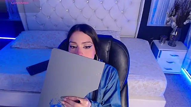 LiaVillalobos online show from 09/24/25, 11:46