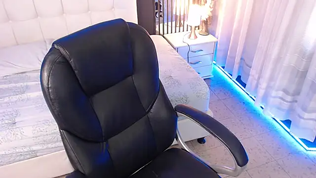 LiaVillalobos online show from 01/17/26, 01:27