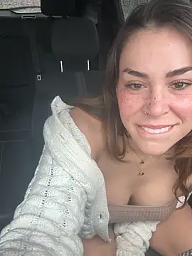 Snapshot of LeaGambit__ chatting on 02/19/26, 06:15 LeaGambit online show from 02/19/26, 06:15