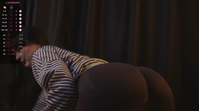 itssophiie online show from 11/17/25, 08:14