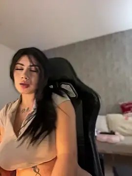 clarachanelricek online show from 12/21/24, 12:42