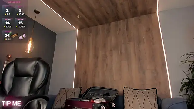 SophieBarnett online show from 10/27/25, 12:58