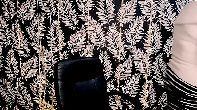 Olivia playful online show from 02/06/26, 12:30