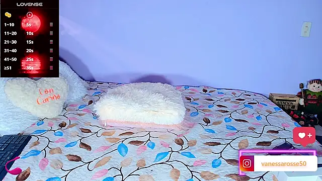 Julieth Rossi online show from 09/17/25, 10:11