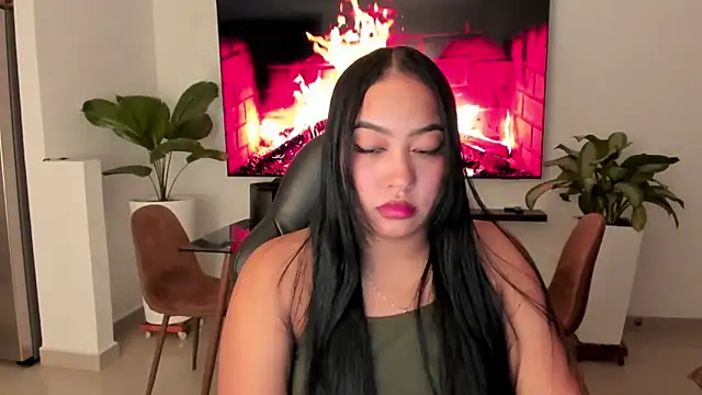 brunetenikole02 online show from 04/21/26, 02:04