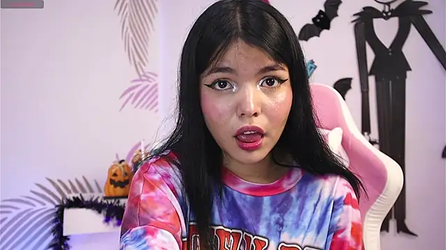 dianebleu online show from 10/17/25, 03:42