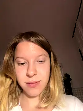 kimczii online show from 09/26/25, 09:08