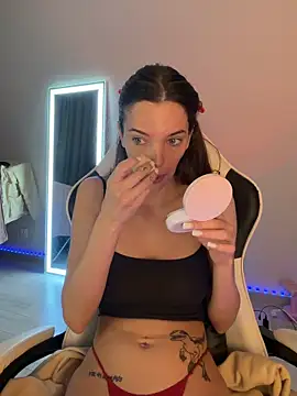 julia fly online show from 04/09/26, 06:13