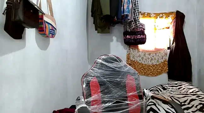 angelamarie1 online show from 03/11/25, 01:23