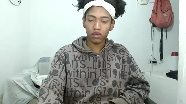 angelamarie1 online show from 11/07/25, 07:41