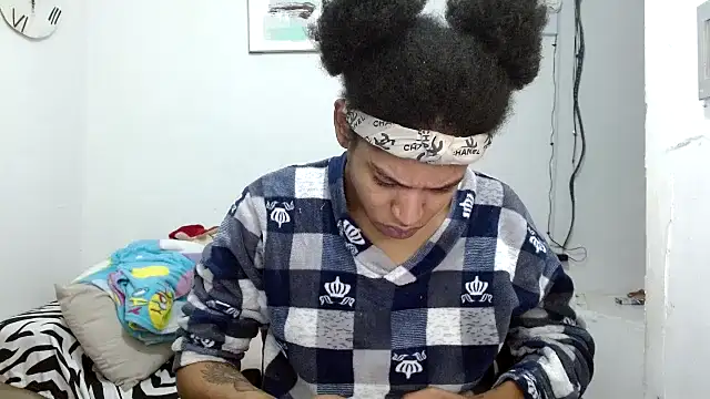 angelamarie1 online show from 02/09/26, 12:09