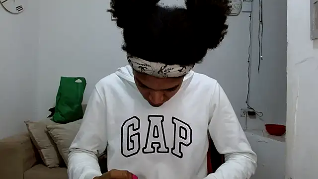 angelamarie1 online show from 03/12/26, 11:49