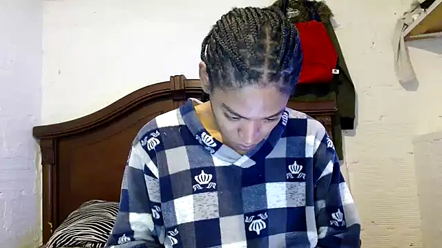 angelamarie1 online show from 04/14/26, 12:11