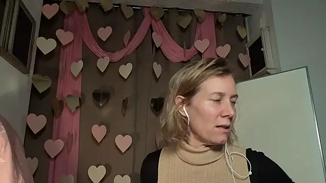 Snapshot of Lola_Belgium chatting on 02/06/26, 05:38 Lola Belgium online show from 02/06/26, 05:38