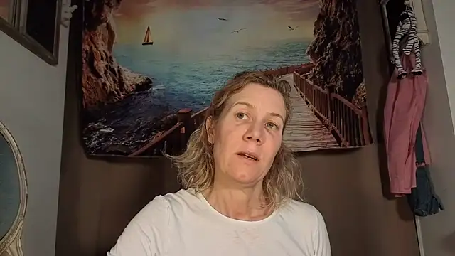 Lola Belgium online show from 05/30/26, 05:37