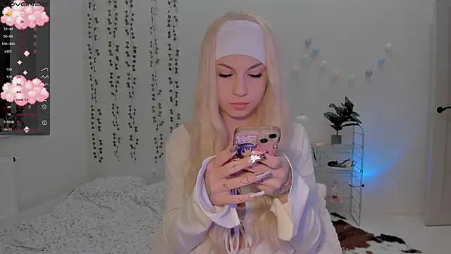 Mary tiim online show from 01/23/25, 01:24