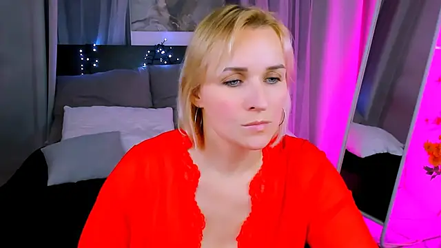 Karinella x online show from 01/18/25, 12:13