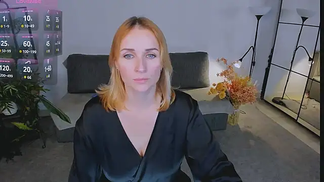 Karinella x online show from 11/15/25, 09:43