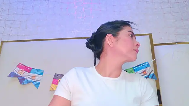 paola rodriguez online show from 06/30/26, 09:54