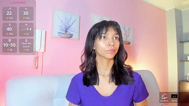 LauraAristizabal online show from 11/12/25, 12:49