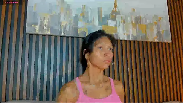 LauraAristizabal online show from 02/05/26, 12:32