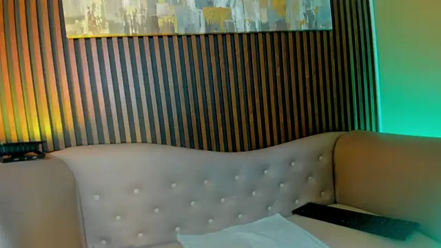 LauraAristizabal online show from 03/22/26, 12:52