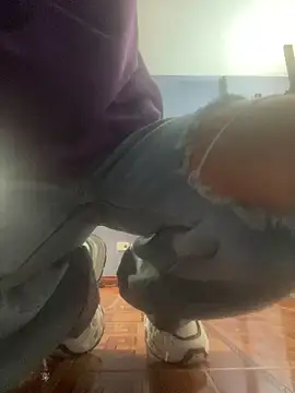 LauraAristizabal online show from 04/17/26, 12:41