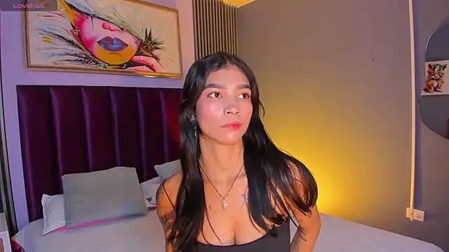 LauraAristizabal online show from 06/30/26, 12:06
