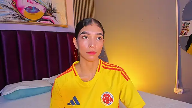 LauraAristizabal online show from 07/07/26, 12:20