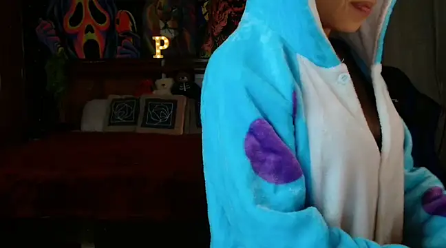 MINI Petite online show from 01/18/25, 01:52