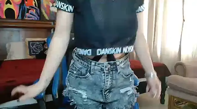 MINI Petite online show from 02/06/25, 08:45