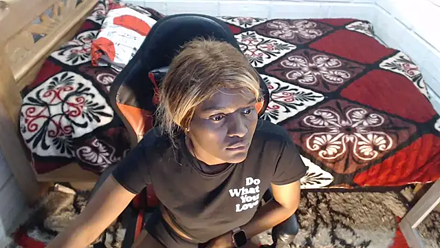 sexyjustin202 online show from 02/26/25, 12:27