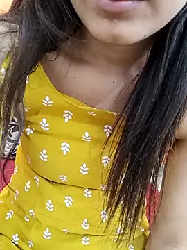 CuteSarikaLIVE online show from 04/10/26, 03:45