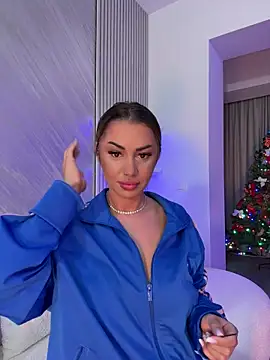 KirstieVegas online show from 12/05/25, 05:31