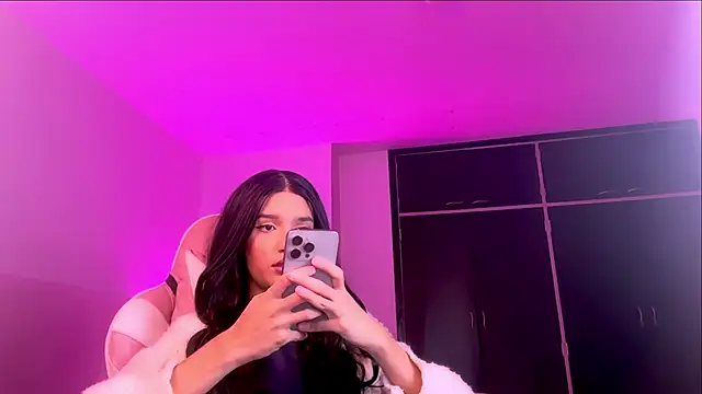 Ainhoads online show from 10/28/25, 02:59