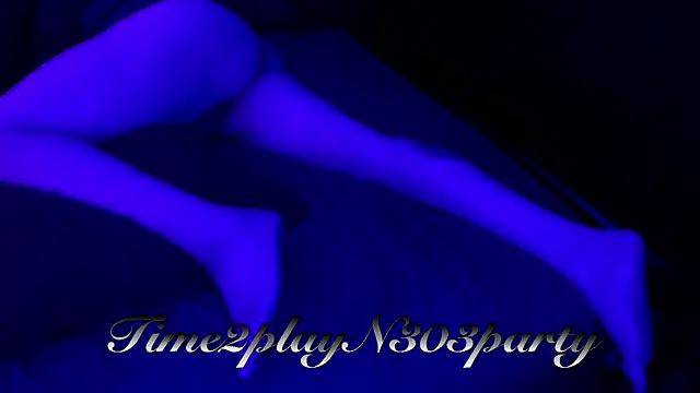 Snapshot of Time2playN303party chatting on 12/25/24, 10:06 Time2playN303party online show from 12/25/24, 10:06