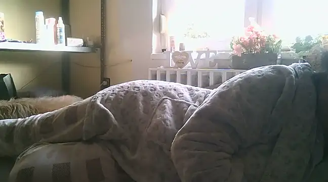 Snapshot of Mileva88 chatting on 01/28/25, 01:49 Mileva88 online show from 01/28/25, 01:49