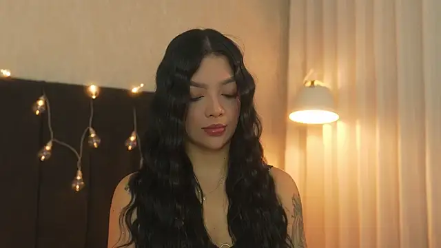 sarah hiill online show from 04/07/26, 12:16