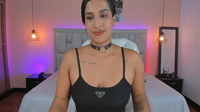 Stefhanyblow online show from 12/22/24, 10:17