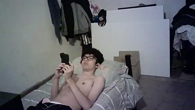 Emv2 online show from 03/09/26, 02:48