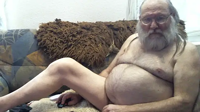 Snapshot of SexySantaC chatting on 01/02/25, 06:45 SexySantaC online show from 01/02/25, 06:45