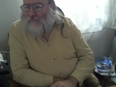 Snapshot of SexySantaC chatting on 02/11/25, 04:02 SexySantaC online show from 02/11/25, 04:02