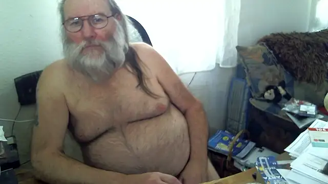 Snapshot of SexySantaC chatting on 03/18/25, 02:59 SexySantaC online show from 03/18/25, 02:59