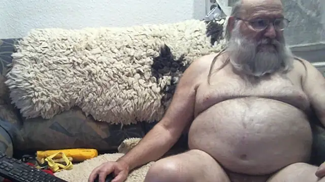 Snapshot of SexySantaC chatting on 10/19/25, 08:09 SexySantaC online show from 10/19/25, 08:09