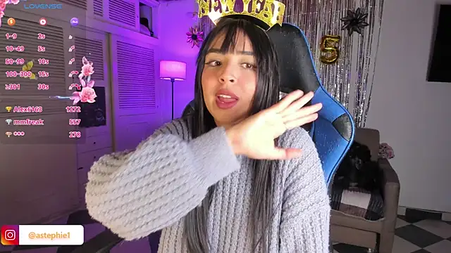 Miss Nicole online show from 01/01/25, 06:37