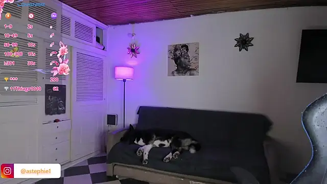 Miss Nicole online show from 01/20/25, 04:21