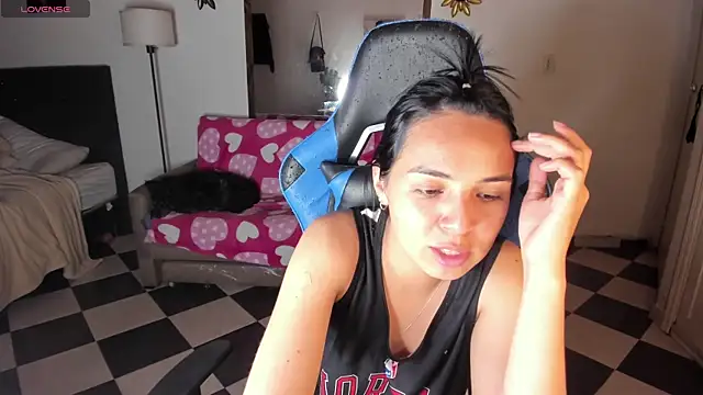 Miss Nicole online show from 03/21/25, 01:34