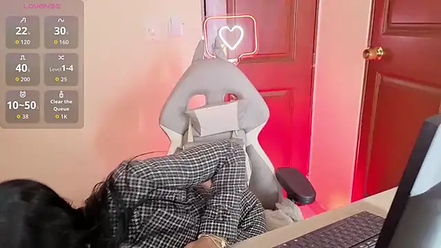  emma miller  online show from 04/07/26, 11:10