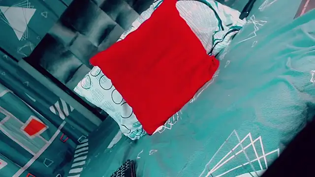 CharlotteBigCock online show from 04/22/26, 02:18