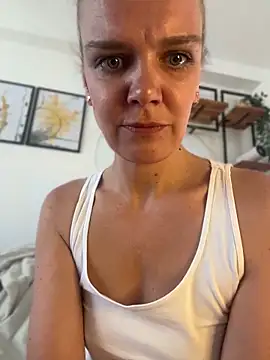 Snapshot of Suesse_Schnitte chatting on 05/30/26, 10:01 Suesse Schnitte online show from 05/30/26, 10:01